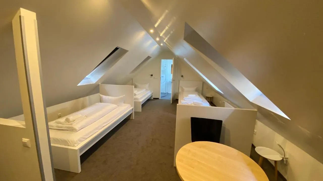 Jj Hotel Hannover-City-Pension 3*, Hannover